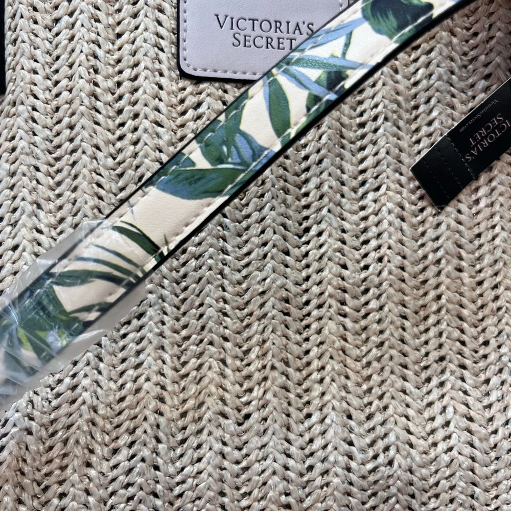 Victoria’s Secret Woven Straw Beach Tote Palm Print Resort Shopper Bag NWT